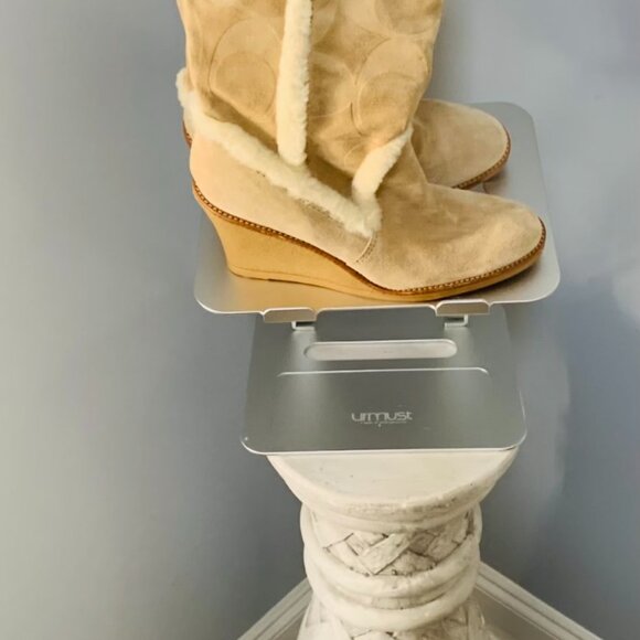 NEW COACH Signature Jordana Suede Shearling Trim Wedge Boots Size 10M (NIB) - Picture 4 of 5